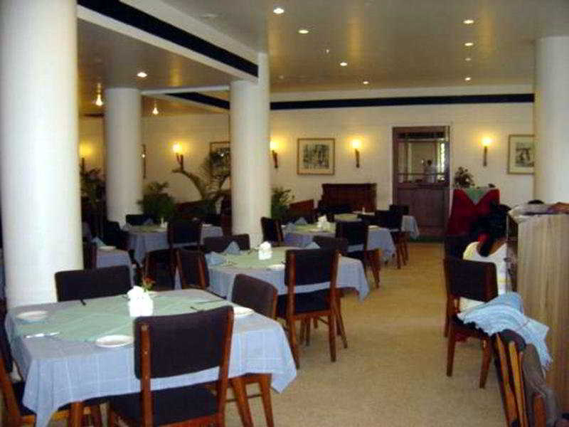 Grand Hotel Kochi Екстер'єр фото